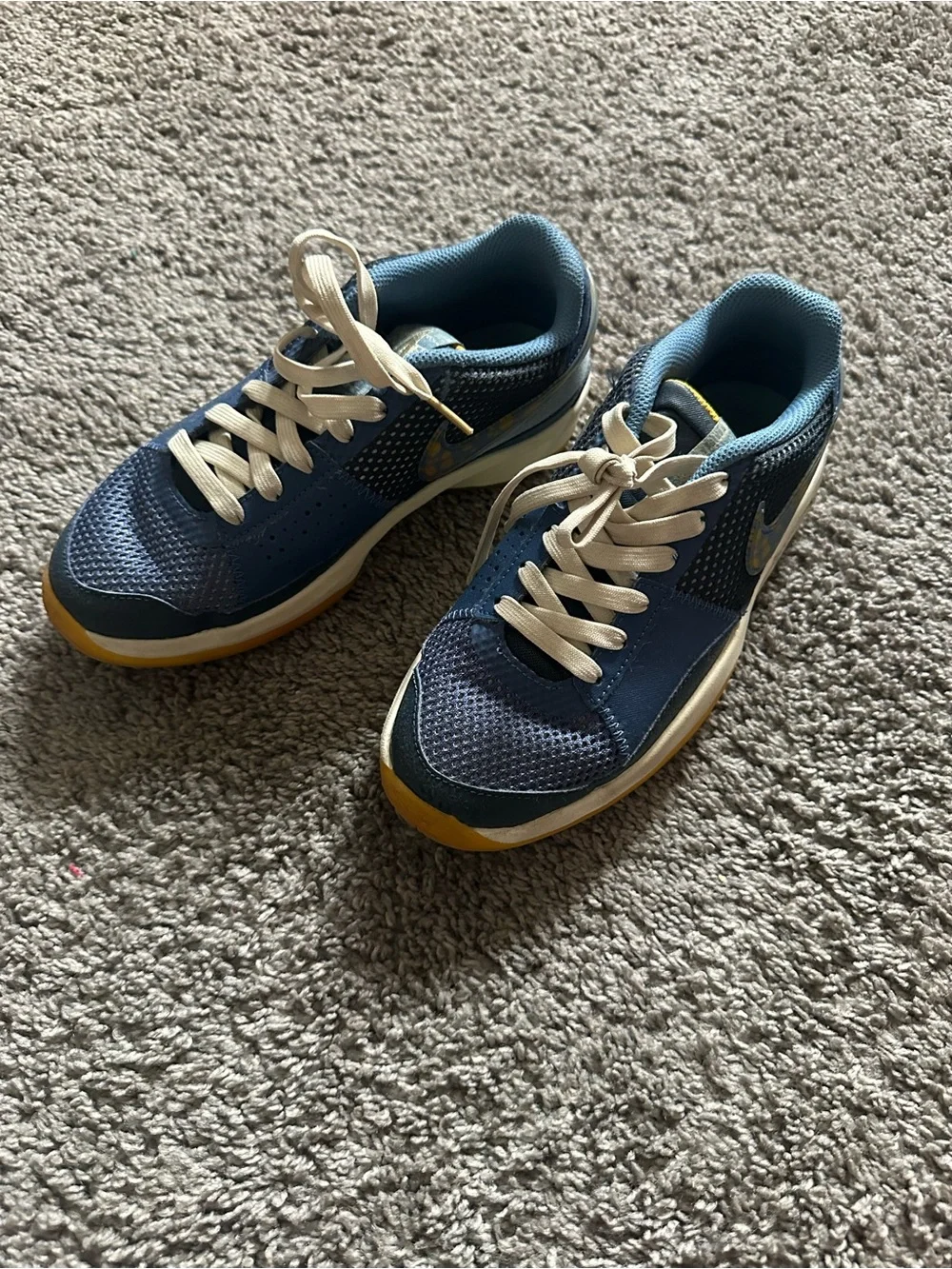 Nike Light Blue Mesh Sneaker with White Tag